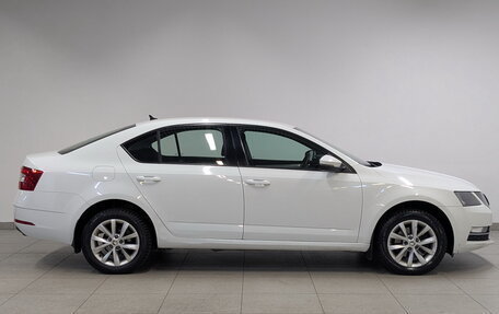 Skoda Octavia, 2018 год, 1 580 000 рублей, 4 фотография