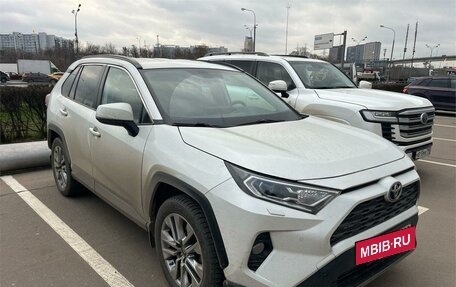Toyota RAV4, 2021 год, 3 875 000 рублей, 2 фотография