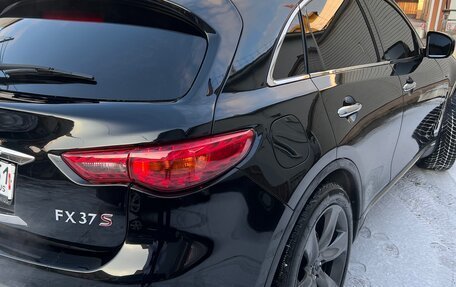 Infiniti FX II, 2010 год, 2 000 000 рублей, 6 фотография