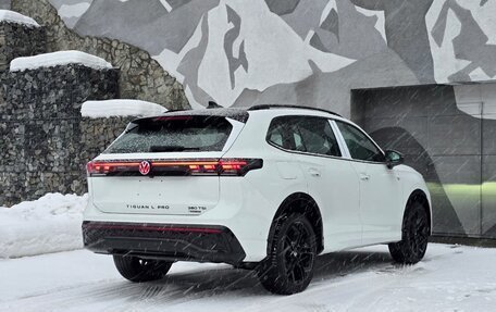 Volkswagen Tiguan, 2025 год, 4 750 000 рублей, 4 фотография