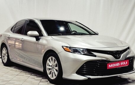 Toyota Camry, 2020 год, 2 400 000 рублей, 3 фотография