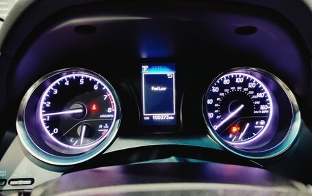 Toyota Camry, 2020 год, 2 400 000 рублей, 13 фотография