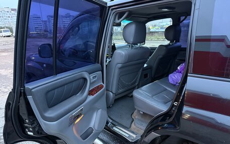 Toyota Land Cruiser 100 рестайлинг 2, 2005 год, 1 550 000 рублей, 17 фотография