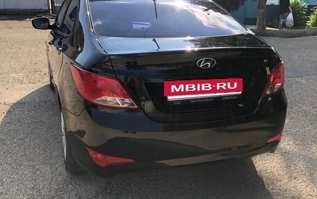 Hyundai Solaris II рестайлинг, 2015 год, 1 080 000 рублей, 2 фотография