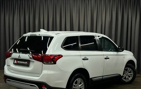 Mitsubishi Outlander III рестайлинг 3, 2020 год, 1 649 888 рублей, 4 фотография