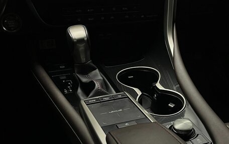 Lexus RX IV рестайлинг, 2020 год, 5 500 000 рублей, 22 фотография