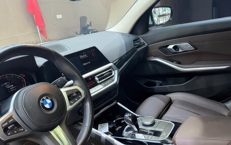 BMW 3 серия, 2022 год, 3 300 000 рублей, 9 фотография