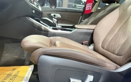 BMW 3 серия, 2022 год, 3 300 000 рублей, 12 фотография