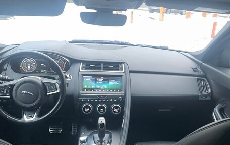 Jaguar E-Pace, 2019 год, 2 690 000 рублей, 9 фотография