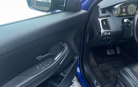 Jaguar E-Pace, 2019 год, 2 690 000 рублей, 15 фотография