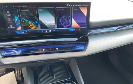 BMW 5 серия, 2024 год, 11 120 000 рублей, 12 фотография