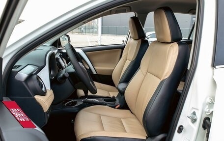 Toyota RAV4, 2017 год, 2 095 000 рублей, 11 фотография