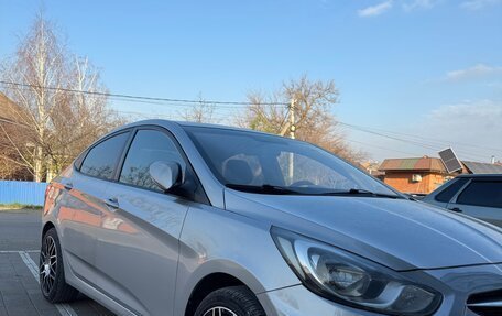 Hyundai Accent IV, 2011 год, 970 000 рублей, 2 фотография