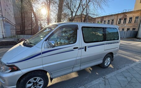 Toyota Regius, 1997 год, 1 270 000 рублей, 9 фотография