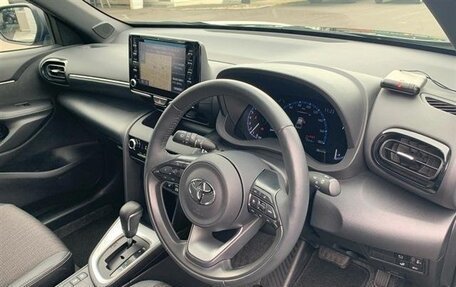 Toyota Yaris Cross, 2021 год, 1 300 000 рублей, 9 фотография