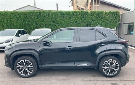 Toyota Yaris Cross, 2021 год, 1 300 000 рублей, 8 фотография