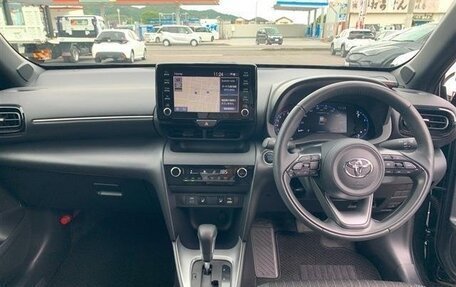 Toyota Yaris Cross, 2021 год, 1 300 000 рублей, 11 фотография