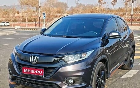 Honda Vezel, 2021 год, 1 735 000 рублей, 1 фотография