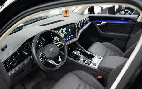 Volkswagen Touareg III, 2025 год, 8 220 855 рублей, 6 фотография