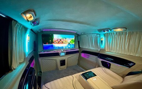 Mercedes-Benz V-Класс, 2014 год, 3 450 000 рублей, 4 фотография