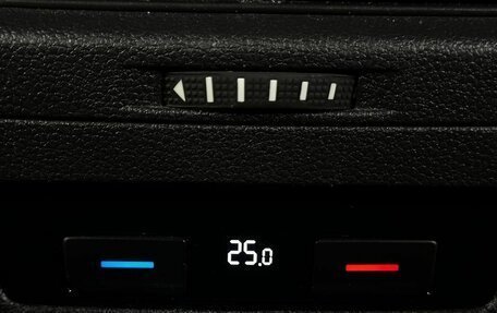 Volkswagen Touran III, 2017 год, 1 599 999 рублей, 16 фотография