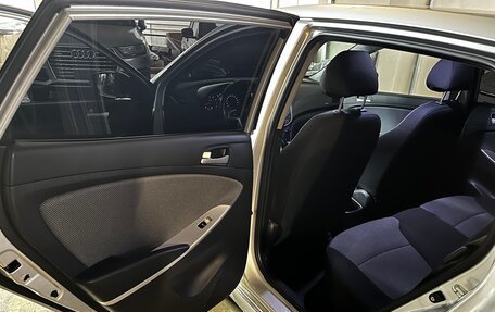 Hyundai Solaris II рестайлинг, 2013 год, 900 000 рублей, 12 фотография