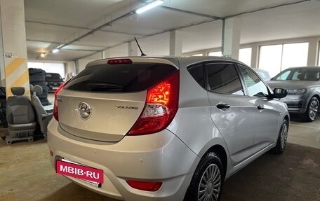 Hyundai Solaris II рестайлинг, 2013 год, 900 000 рублей, 4 фотография