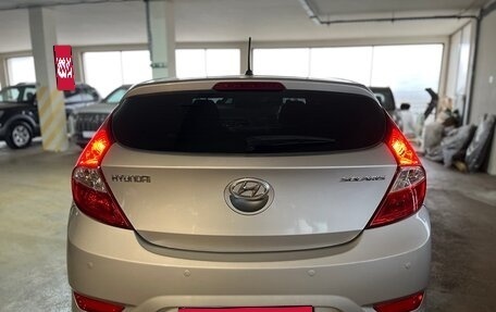 Hyundai Solaris II рестайлинг, 2013 год, 900 000 рублей, 5 фотография