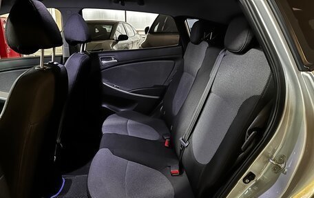 Hyundai Solaris II рестайлинг, 2013 год, 900 000 рублей, 13 фотография