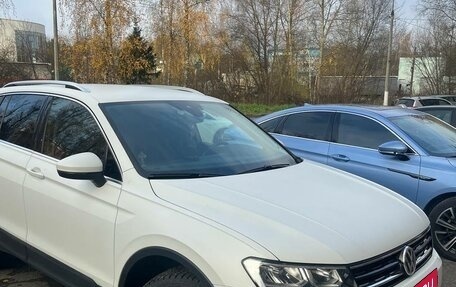 Volkswagen Tiguan II, 2019 год, 2 800 000 рублей, 2 фотография