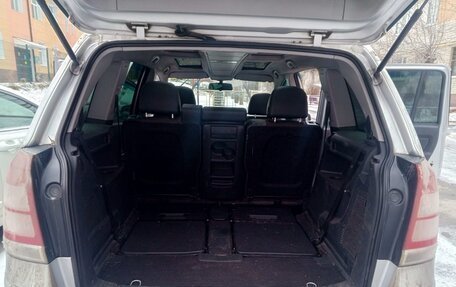 Opel Zafira B, 2008 год, 590 000 рублей, 24 фотография