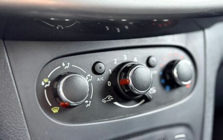 Renault Sandero II рестайлинг, 2018 год, 899 000 рублей, 14 фотография