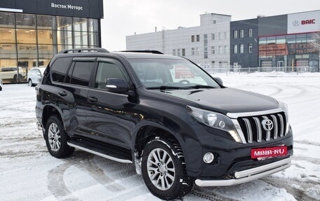 Toyota Land Cruiser Prado 150 рестайлинг 2, 2016 год, 3 650 000 рублей, 3 фотография