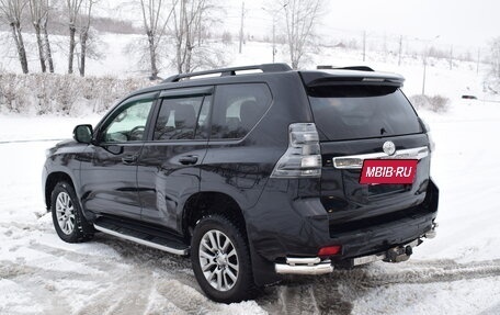 Toyota Land Cruiser Prado 150 рестайлинг 2, 2016 год, 3 650 000 рублей, 6 фотография