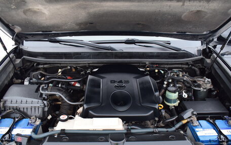 Toyota Land Cruiser Prado 150 рестайлинг 2, 2016 год, 3 650 000 рублей, 16 фотография