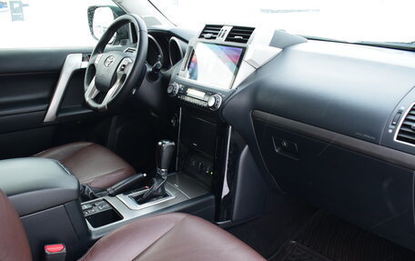 Toyota Land Cruiser Prado 150 рестайлинг 2, 2016 год, 3 650 000 рублей, 17 фотография