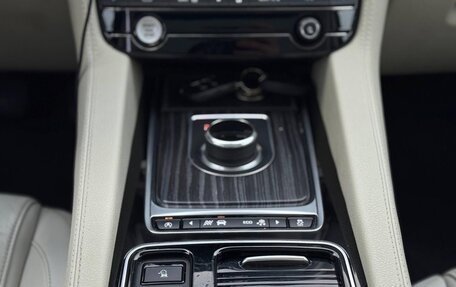 Jaguar F-Pace, 2016 год, 2 650 000 рублей, 30 фотография