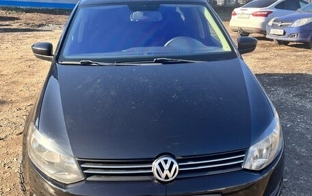 Volkswagen Polo VI (EU Market), 2011 год, 860 000 рублей, 2 фотография