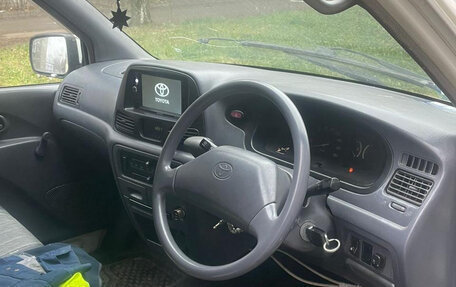 Toyota Town Ace III, 2000 год, 300 000 рублей, 3 фотография