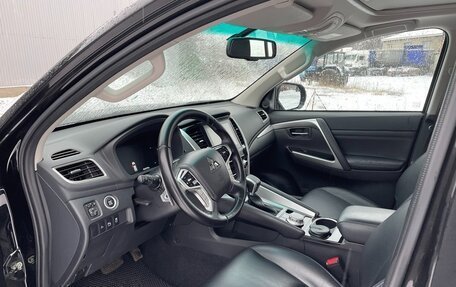 Mitsubishi Montero Sport, 2022 год, 5 750 000 рублей, 10 фотография