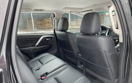 Mitsubishi Montero Sport, 2022 год, 5 750 000 рублей, 12 фотография