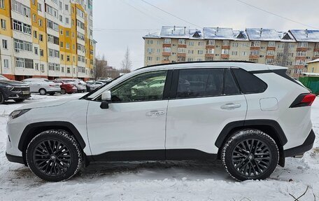 Toyota RAV4, 2022 год, 4 800 000 рублей, 4 фотография