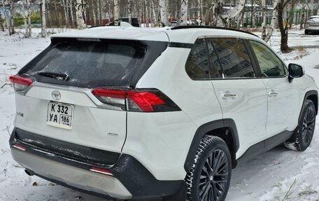 Toyota RAV4, 2022 год, 4 800 000 рублей, 5 фотография