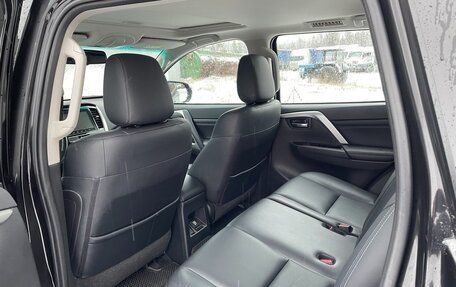 Mitsubishi Montero Sport, 2022 год, 5 750 000 рублей, 13 фотография