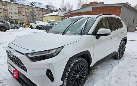 Toyota RAV4, 2022 год, 4 800 000 рублей, 3 фотография