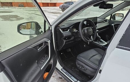 Toyota RAV4, 2022 год, 4 800 000 рублей, 8 фотография