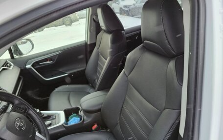 Toyota RAV4, 2022 год, 4 800 000 рублей, 12 фотография