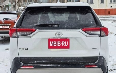 Toyota RAV4, 2022 год, 4 800 000 рублей, 6 фотография