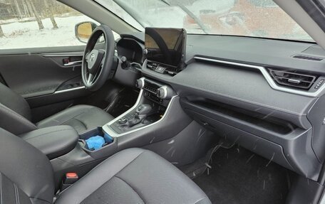 Toyota RAV4, 2022 год, 4 800 000 рублей, 14 фотография