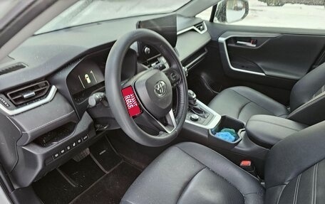 Toyota RAV4, 2022 год, 4 800 000 рублей, 9 фотография